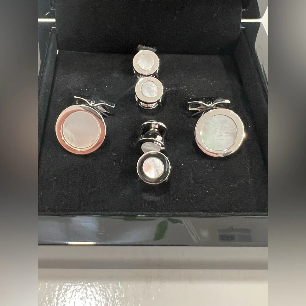 Jan Leslie Men's 925 Round Mother-of-Pearl Cufflink Stud Set